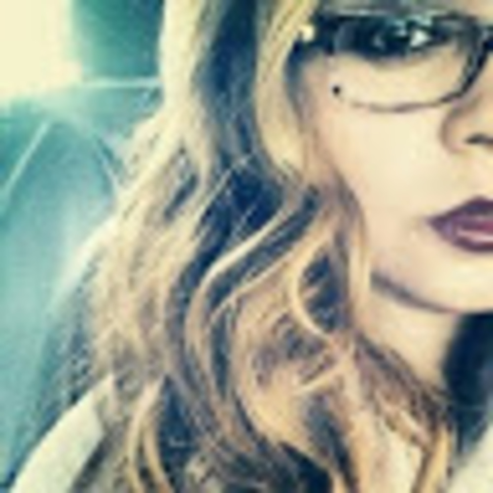 Meet your Posher, Denisse